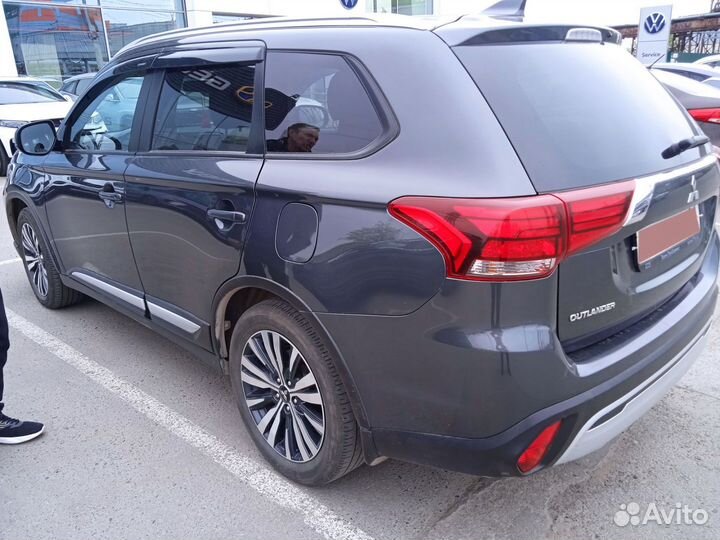 Mitsubishi Outlander 2.0 CVT, 2021, 67 000 км