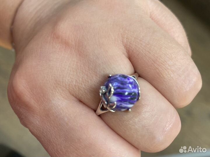 Серебряное кольцо с чароитом