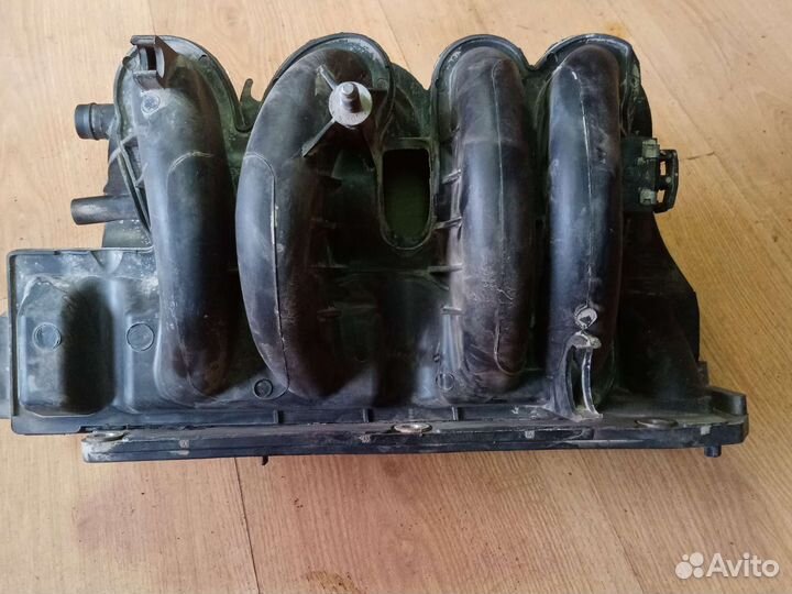 Коллектор впускной Рено логан 1 1.4 1.6 с 05-14г