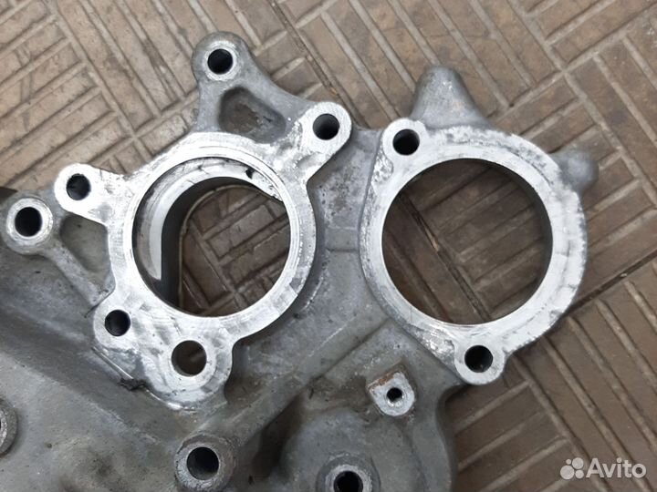 Передняя крышка двигателя Mitsubishi Pajero 4M41