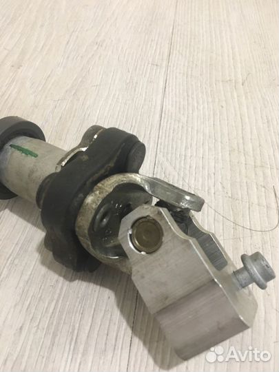 Рулевой карданчик Mercedes Benz C250 W204 M272.921