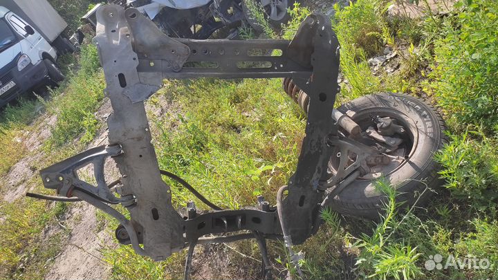 Подрамник Renault scenic 1