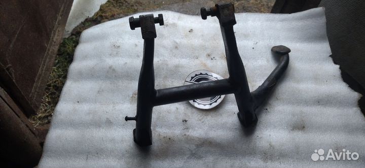 Центральная подножка Kawasaki zzr 400-1