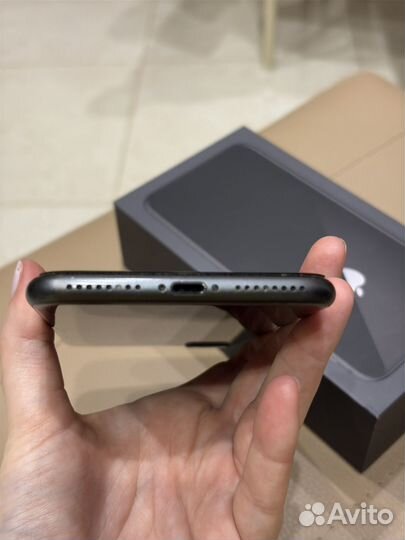 iPhone 8 Plus, 64 ГБ