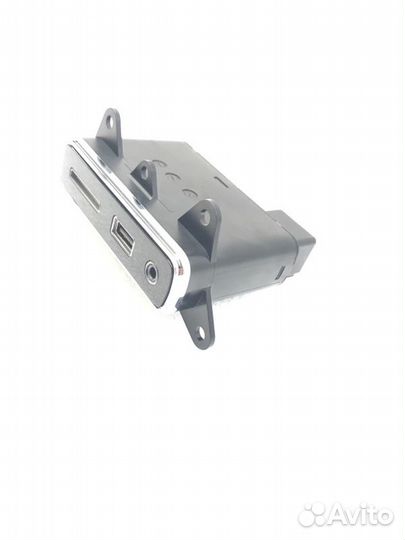 Разъем USB/AUX адаптер Jeep Grand Cherokee WK2