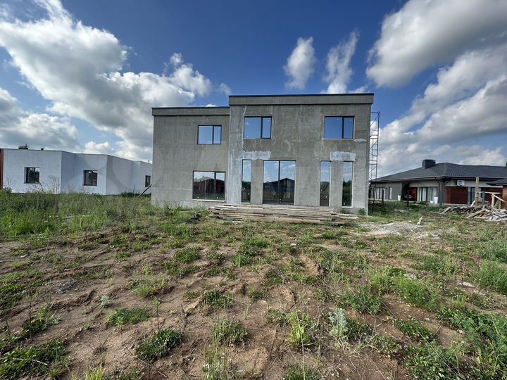 Коттедж 400 м² на участке 14,2 сот.