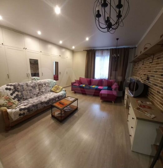 2-к. квартира, 50 м², 1/3 эт.