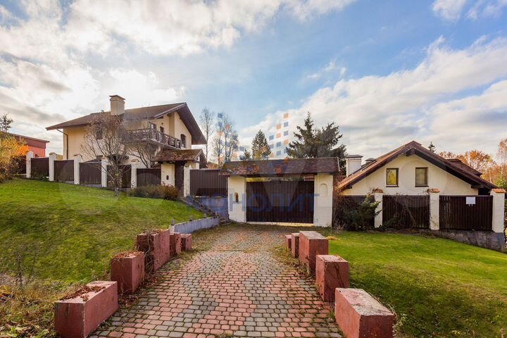 Дом 260 м² на участке 21 сот.