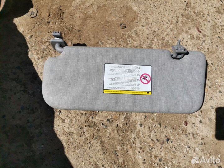 Козырек солнцезащитный правый Kia Rio 3 G4FC 2015