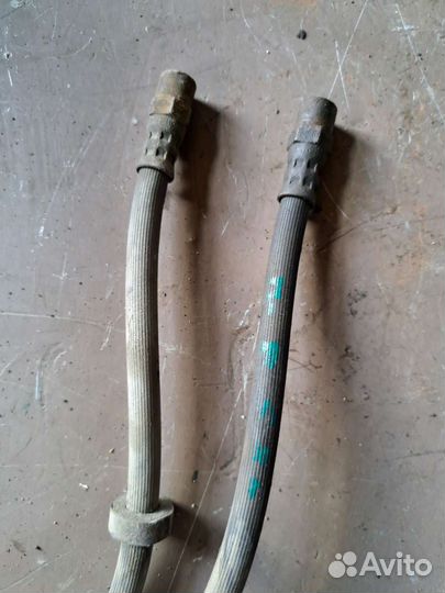 Шланг тормозной передний Volvo S80