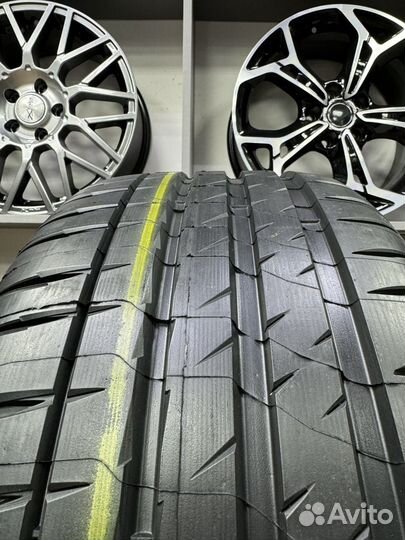 Michelin Pilot Sport 4 S 295/30 R21 102Y