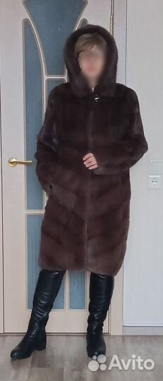 Шуба из норки с капюшоном