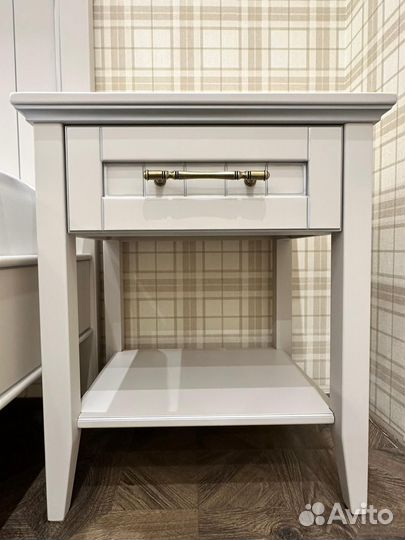 Тумба прикроватная массив Бука