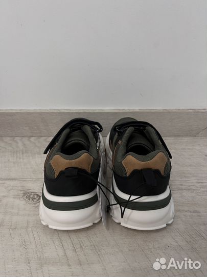 Кроссовки 34 для мальчика Jomoto