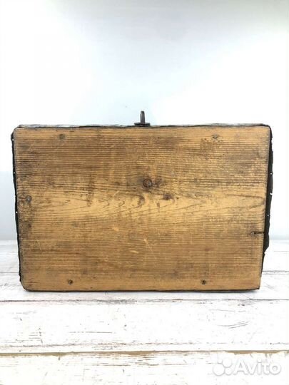 Старинный сундук для сбора казны 1769г