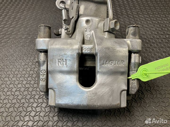 Суппорт тормозной задний правый Jaguar XJ X351