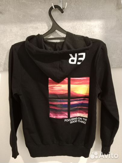 Толстовка детская 8-9 лет