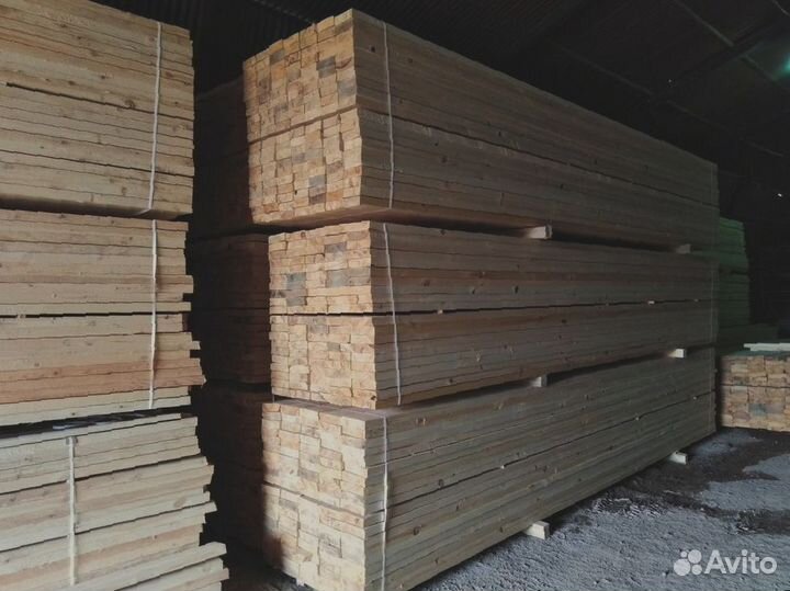 Строительный материал, доски из сосны