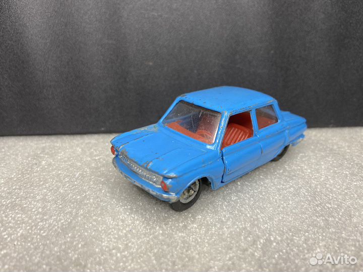Модель автомобиля Запорожец заз Прогресс