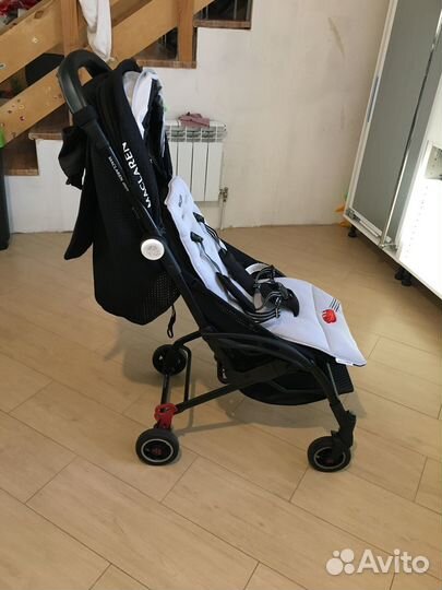 Прогулочная коляска Maclaren Atom