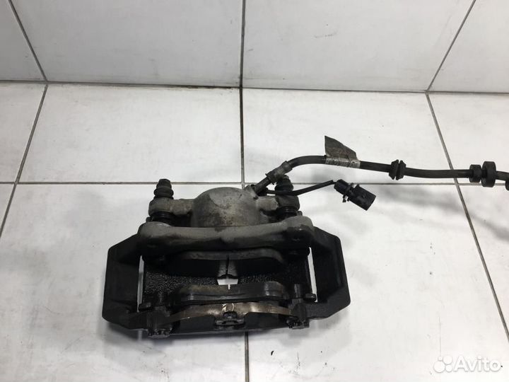 Суппорт передний левый Audi A5 8T 8TA