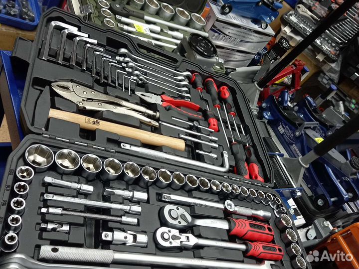 Набор инструментов ForceKraft 142