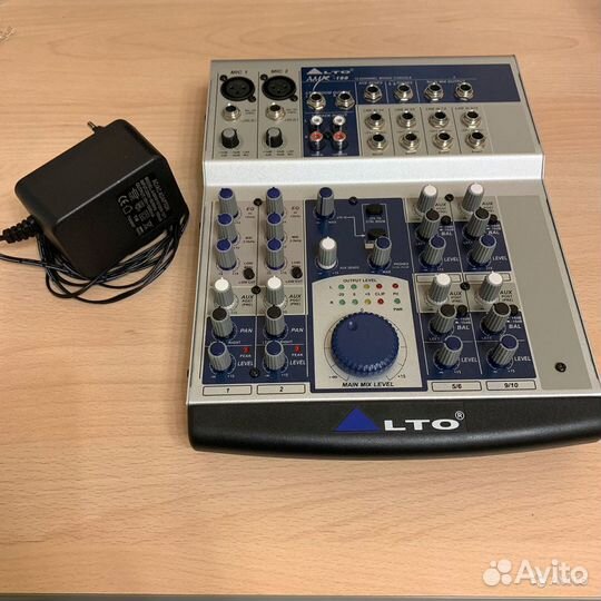 Микшерный пульт ямаха серии 102