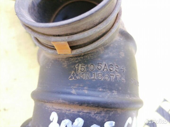 Патрубок воздушного фильтра Mitsubishi Galant 9