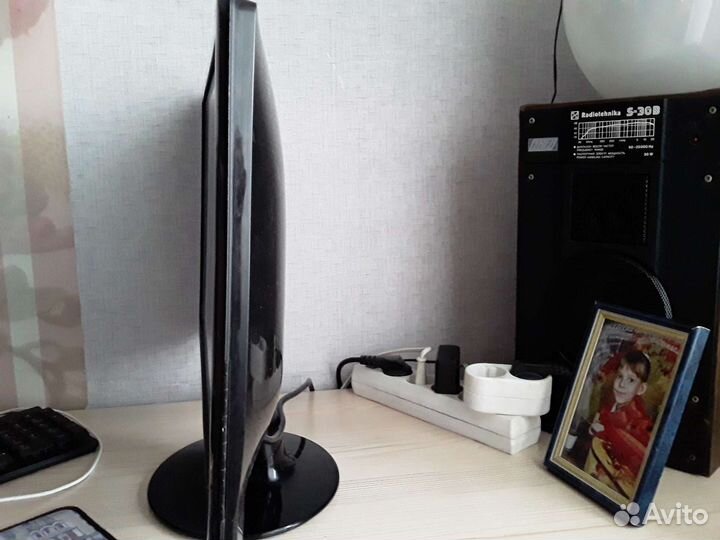 Монитор Benq GL2240 в хорошем состояниии