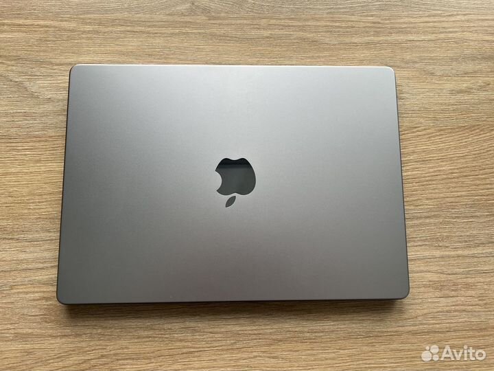 Apple macbook pro 14 m3 8/512 2023