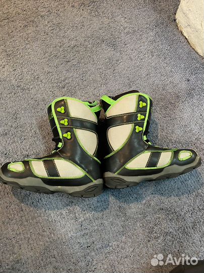 Женские ботинки для сноуборда 38 размера Bone