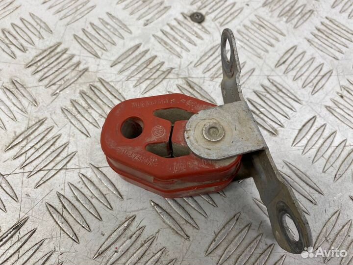 Б/У подушка глушителя (крепления, кронштейн