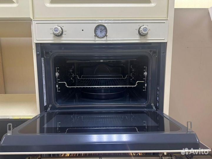 Комплект Smeg духовой шкаф, свч коллекция Cortina