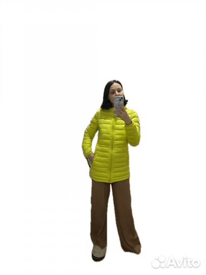 Демисезонный тонкий пуховичек 44 р