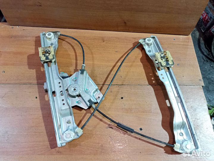 Стеклопод электр. передн правый Geely Emgrand EC7