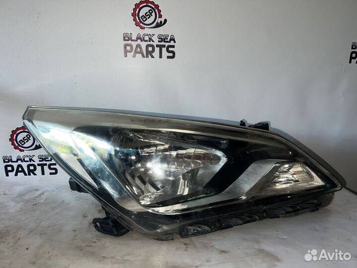 Фара правая на hyundai solaris 2014 рест