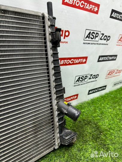 Радиатор охлаждения двигателя Mazda 3 BK LF17 2008