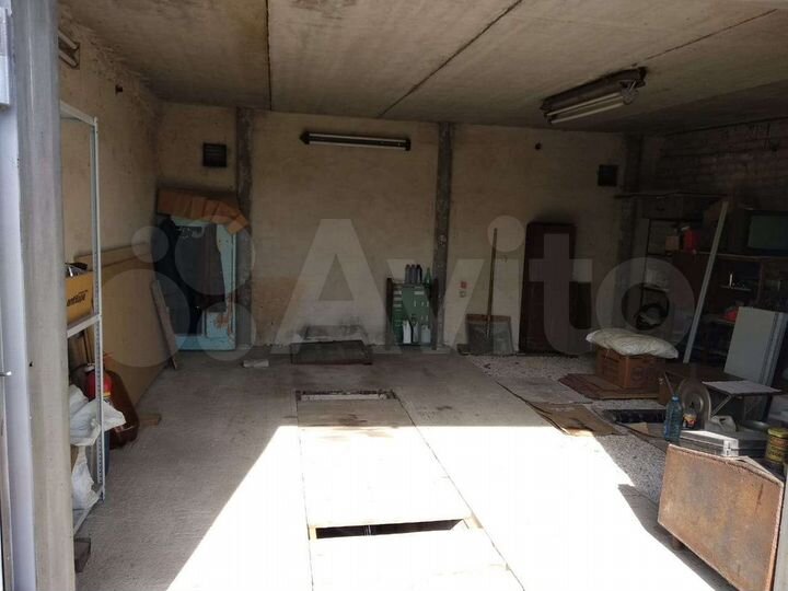 Гараж, > 30 м²