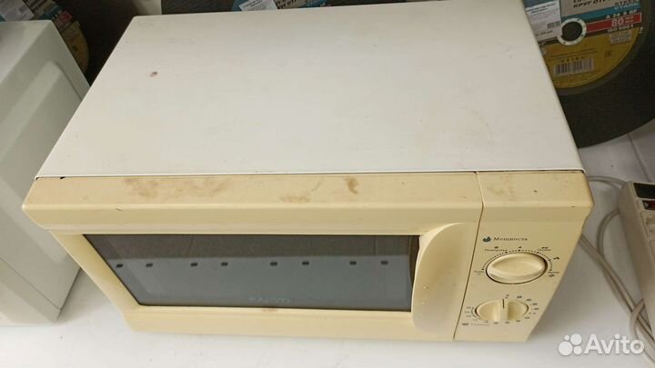 Микроволновая печь Sanyo EM-S1097W