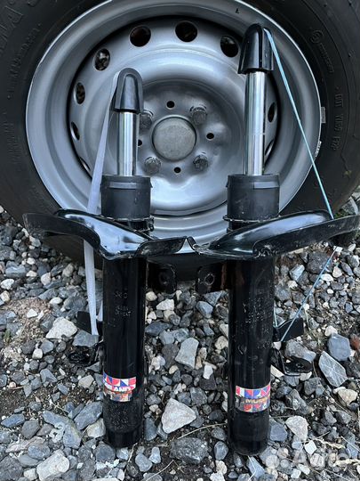 Передние амортизаторы Mobiland (Ford Focus 3)