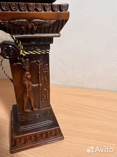 Украшение офиса или дома: статуя Тутанхамон