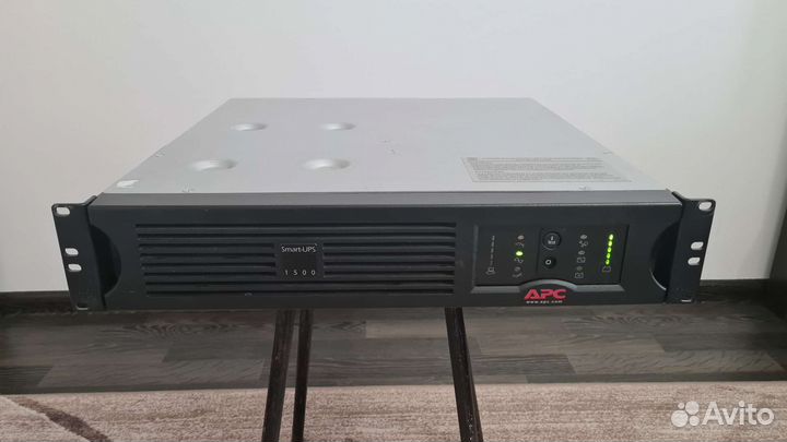 Ибп APC Smart-UPS 1500