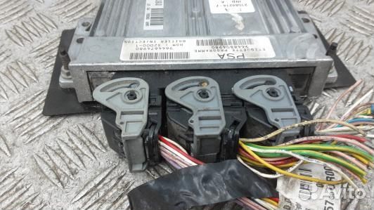 Блок управления двигателем peugeot 406 (3ST13PF01)