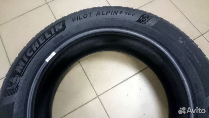 Michelin Pilot Alpin 5 295/45 R20 114V