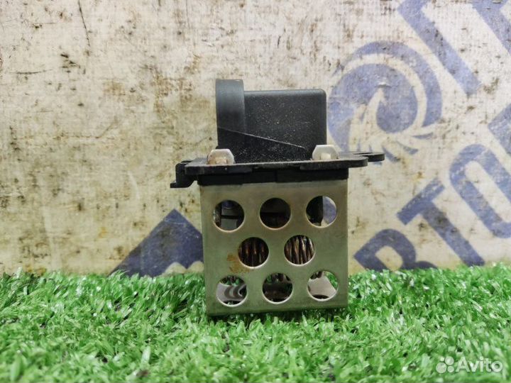 Резистор вентилятора Renault Fluence седан 1.6 K4M