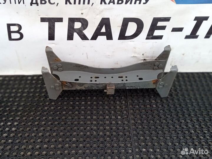 Траверса рамы поперечная