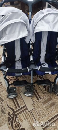 Коляска для двойни