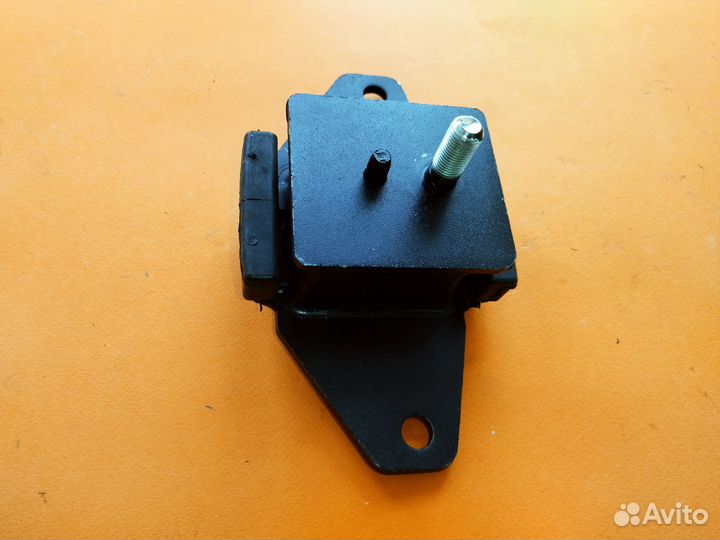 Подушка двигателя передняя toyota land cruiser 100 1998-2007