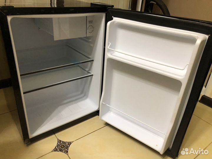 Холодильник tesler