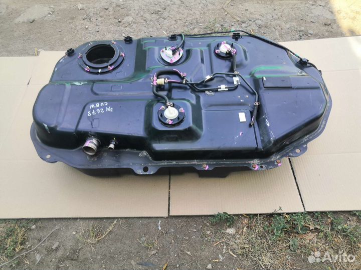 Бензобак Mitsubishi Outlander I передний привод